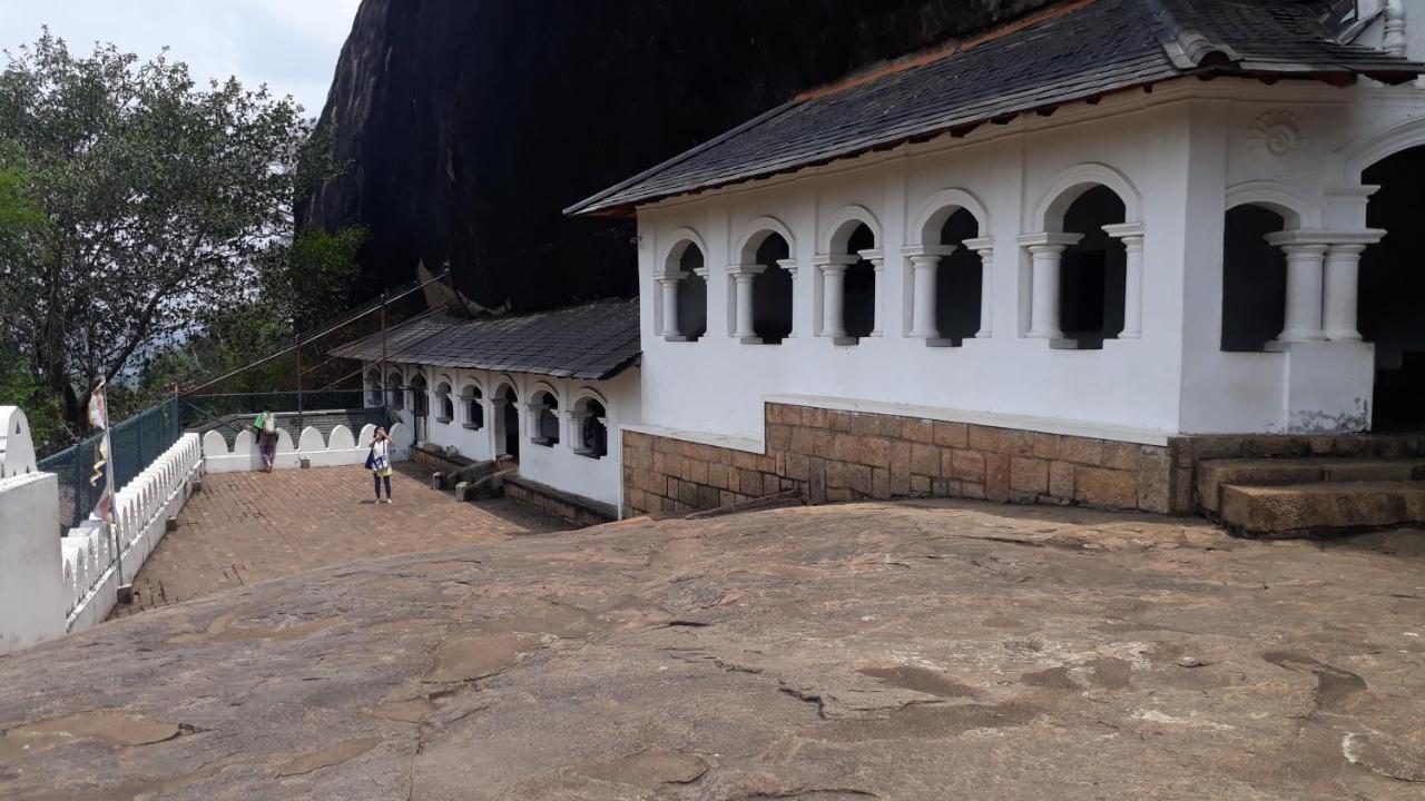 Lavonwin Guest House Dambulla Extérieur photo